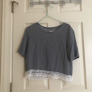 ABERCROMBIE & FITCH black and white stripe top